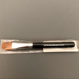 Bare Escentuals Maximum Coverage Concealer Brush
